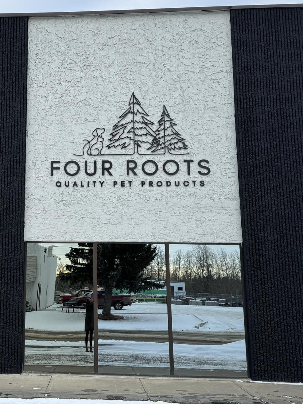 4 Roots Barn Contact – Four Roots Quality Pet Products Inc.